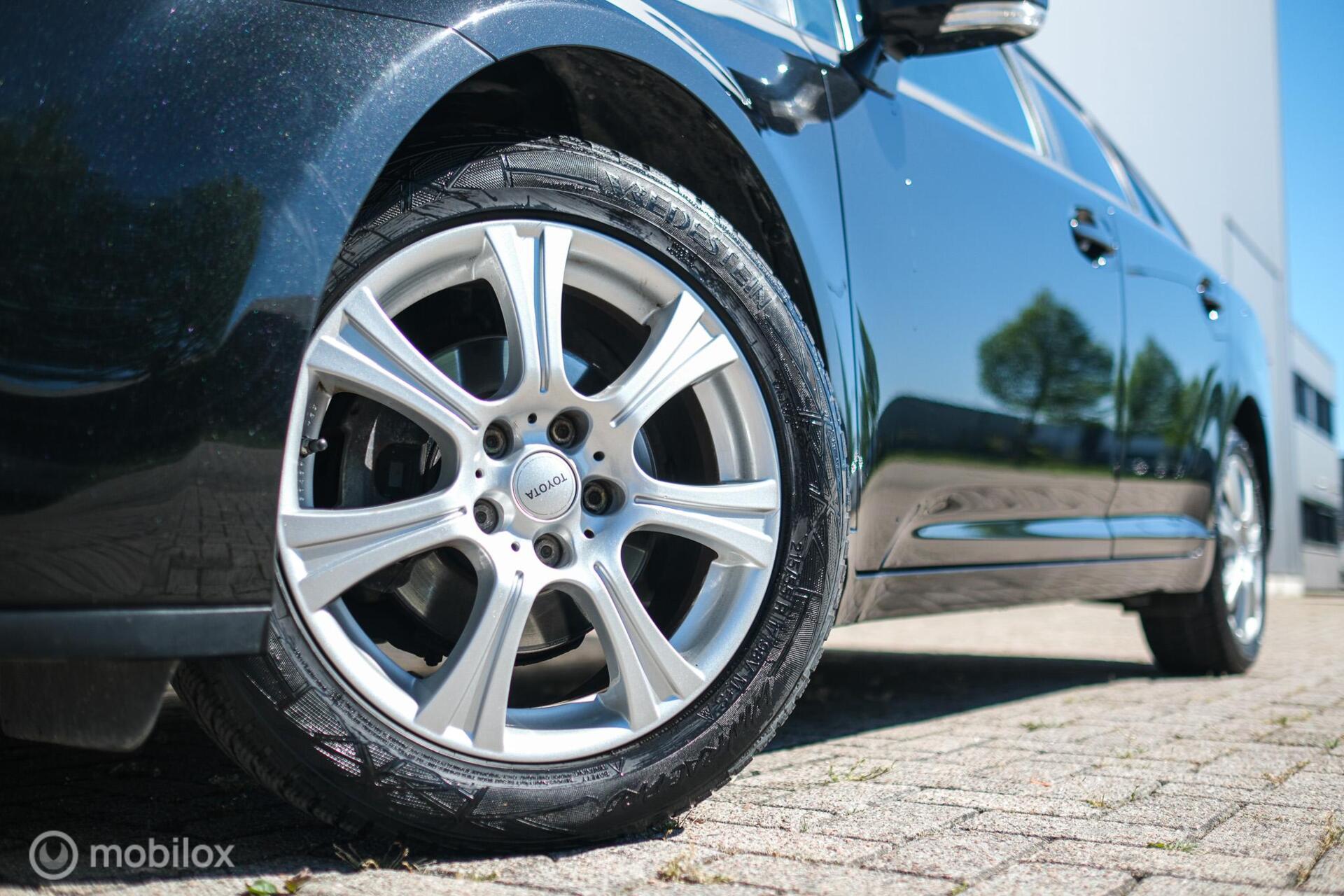 Foto van Toyota Toyota Avensis