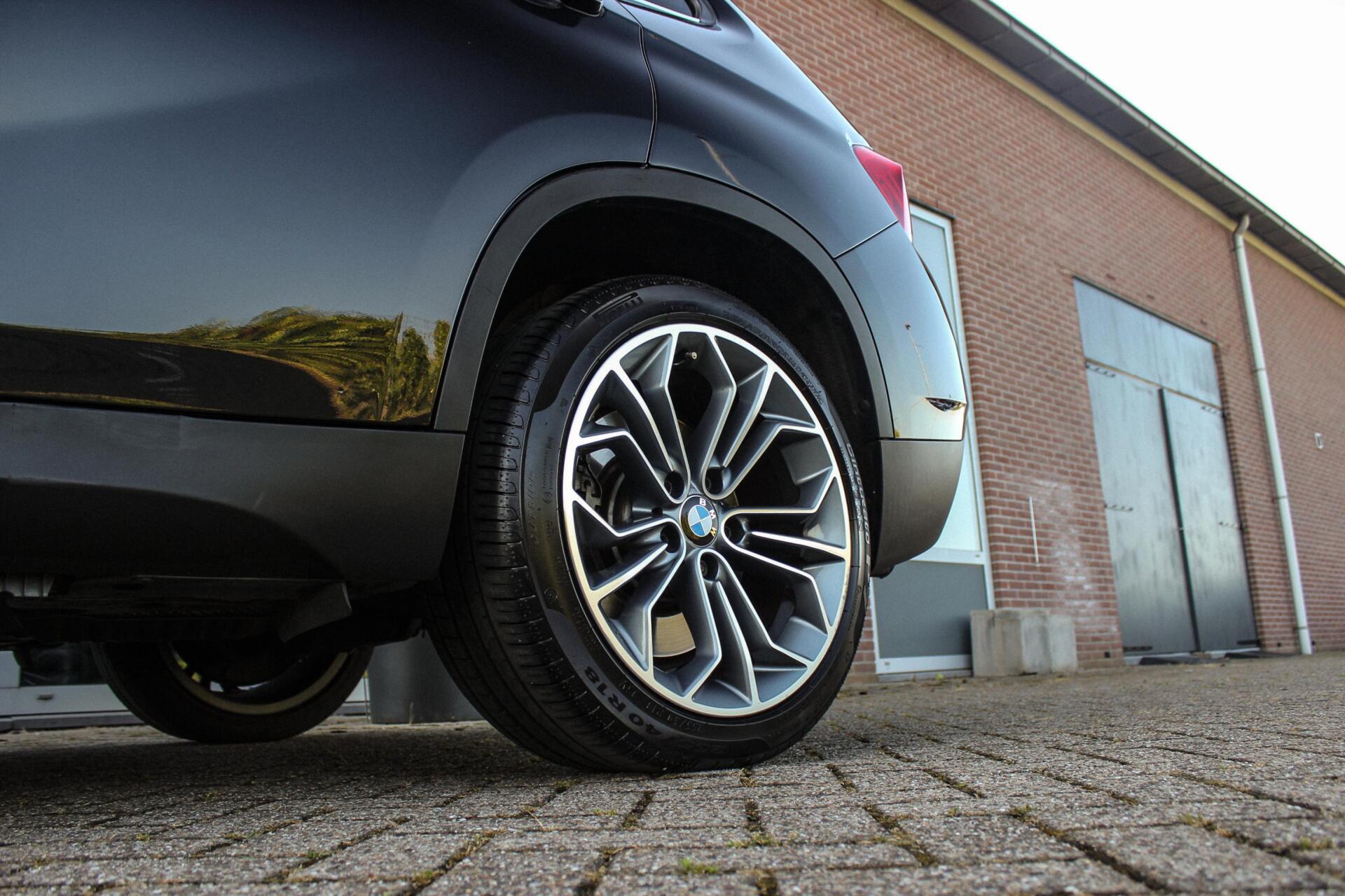 Foto van BMW X1 xDrive 28i