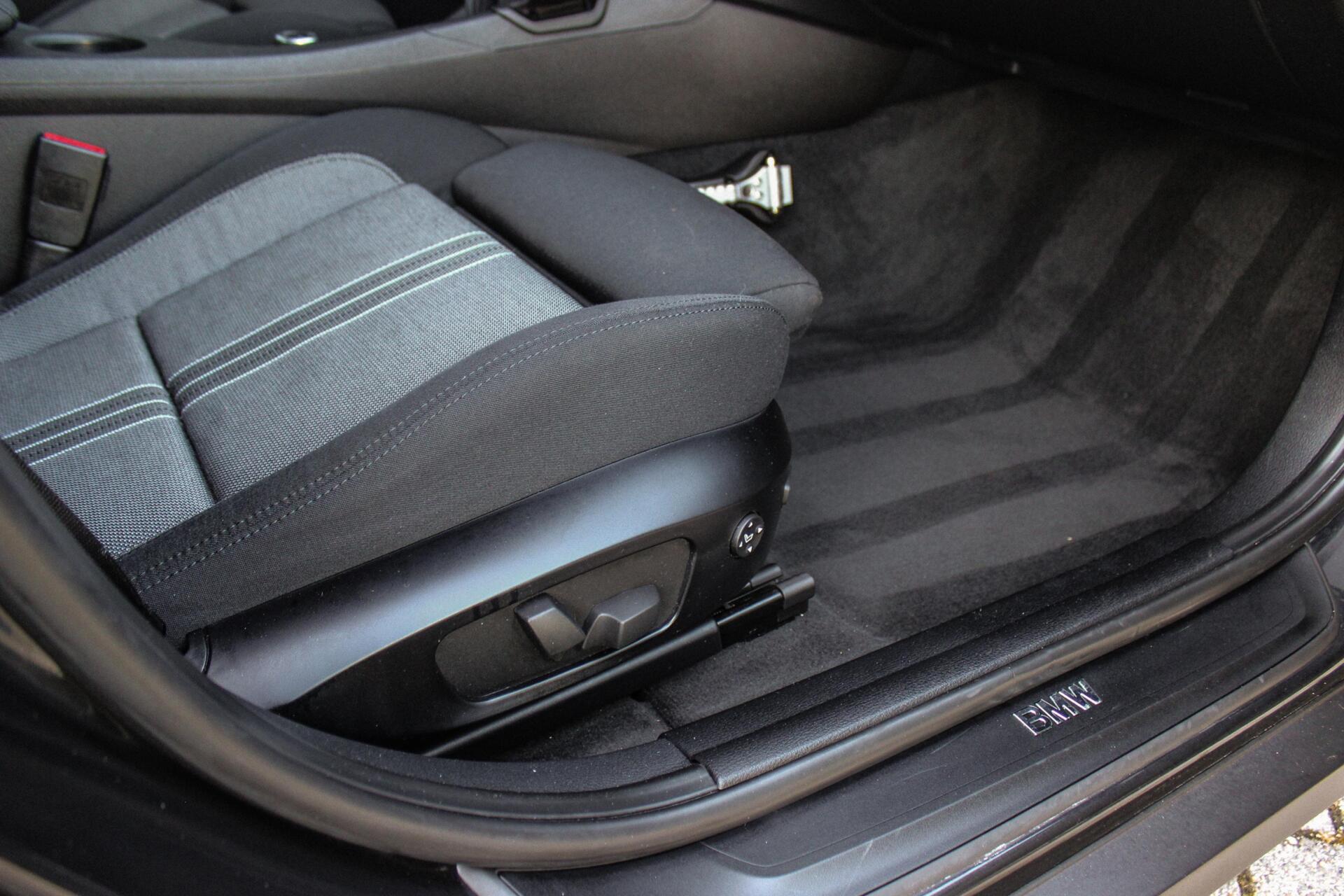 Foto van BMW X1 xDrive 28i