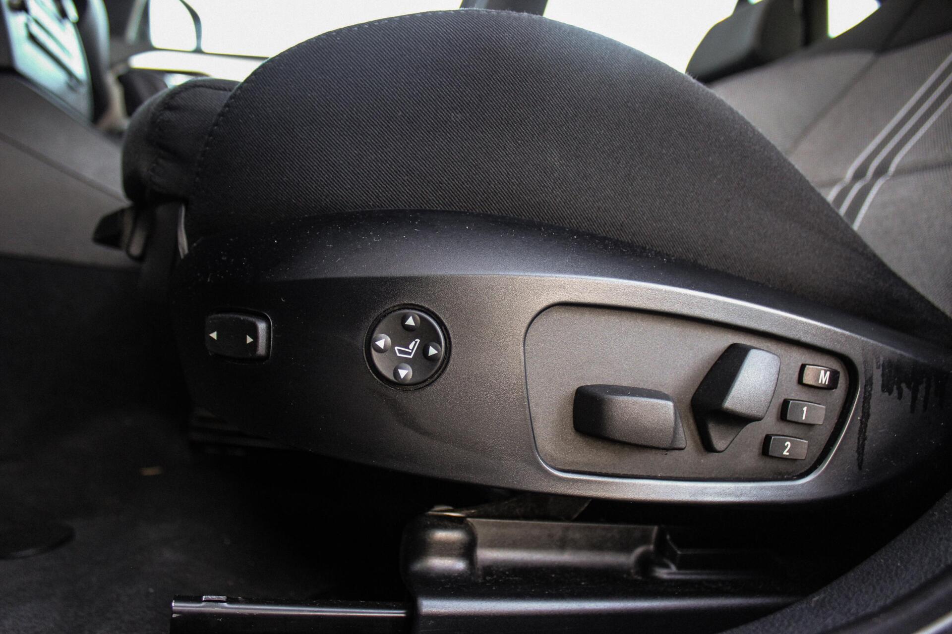 Foto van BMW X1 xDrive 28i