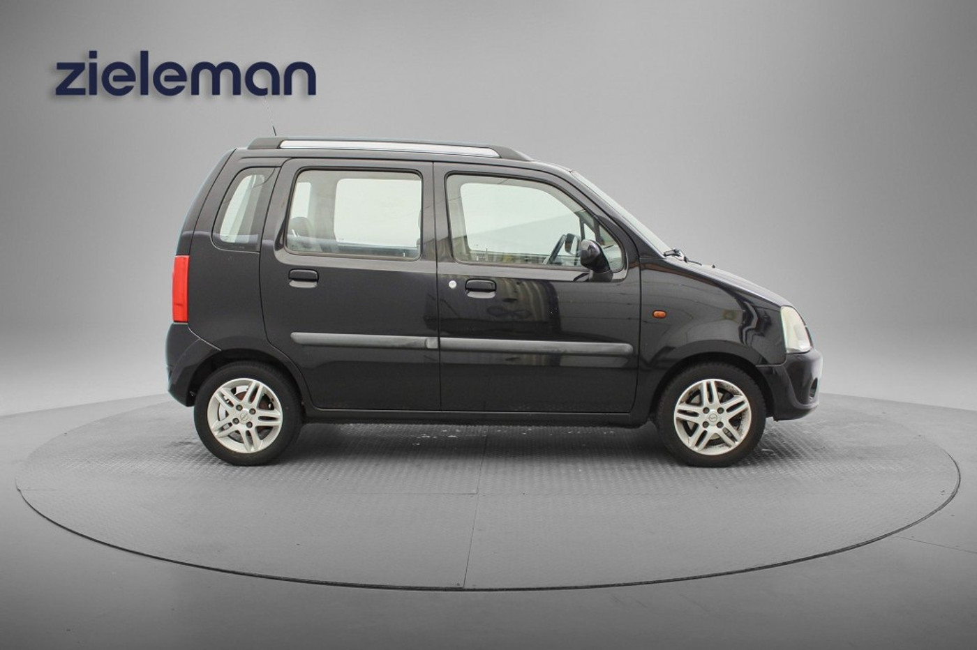Foto van Opel Agila