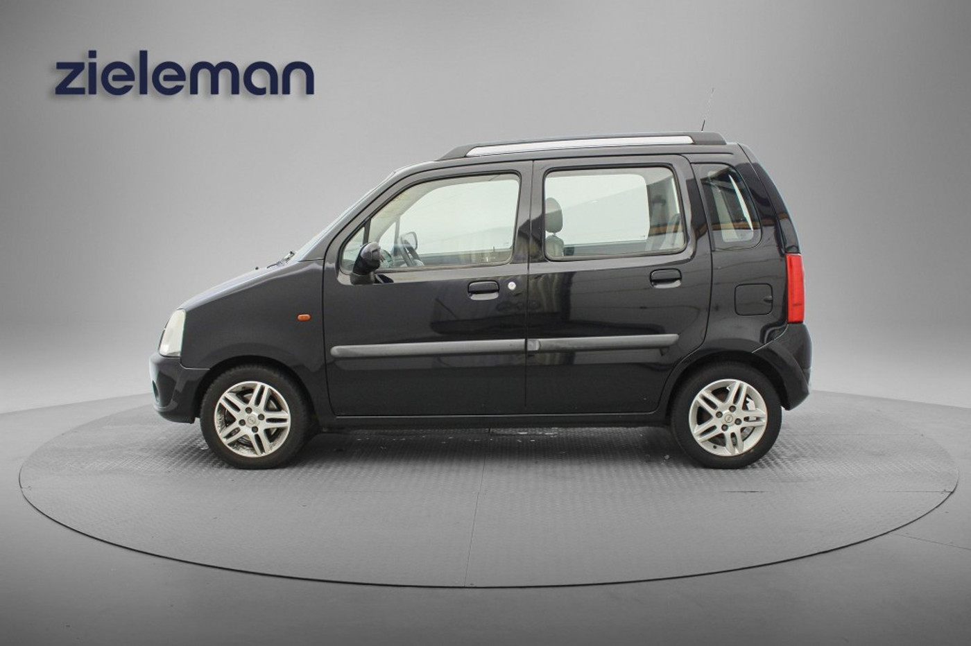 Foto van Opel Agila