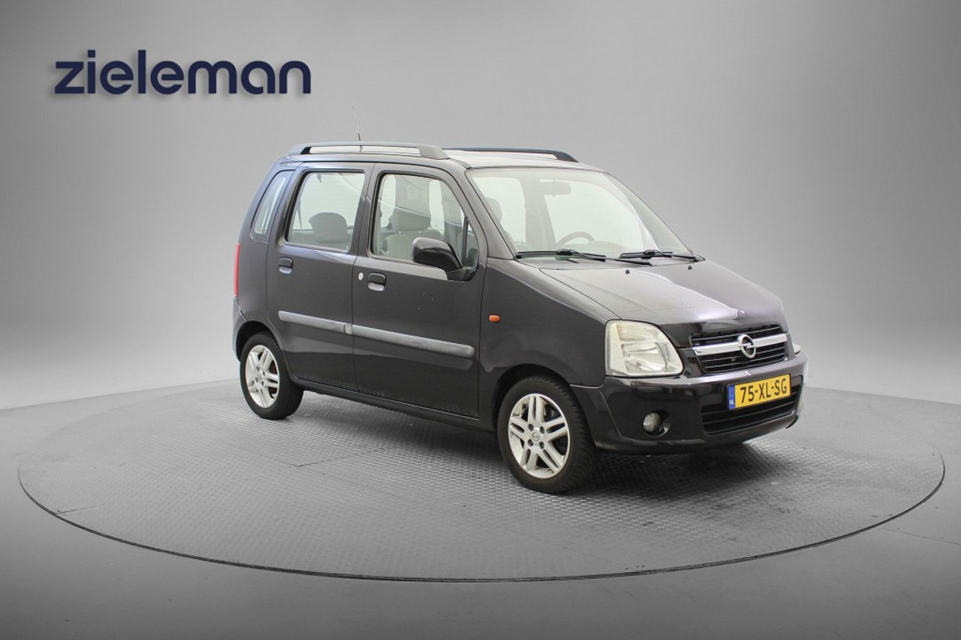 Opel Agila 1.2 16V Maxx - Trekhaak, Lichtmetalen Velgen 2007 - voorkant