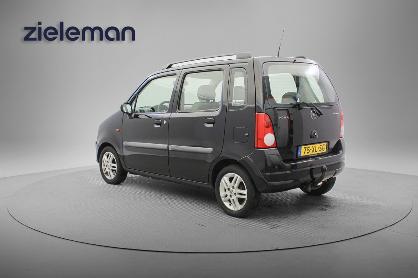 Foto van Opel Agila