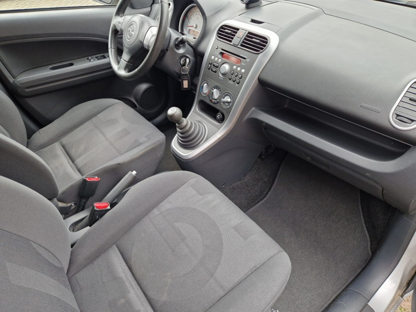 Foto van Opel Agila