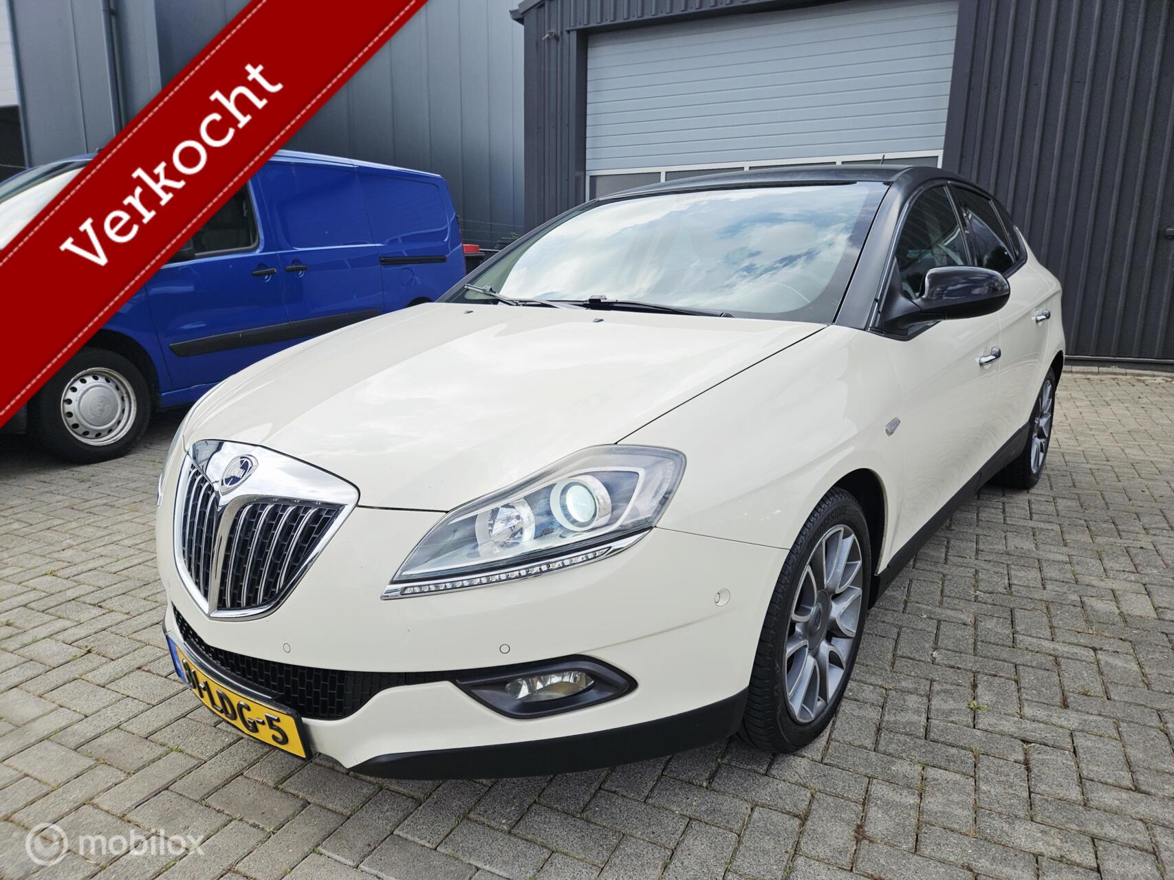Lancia Delta 1.4-16V Oro AIRCO APK 08/2026 2010 - voorkant