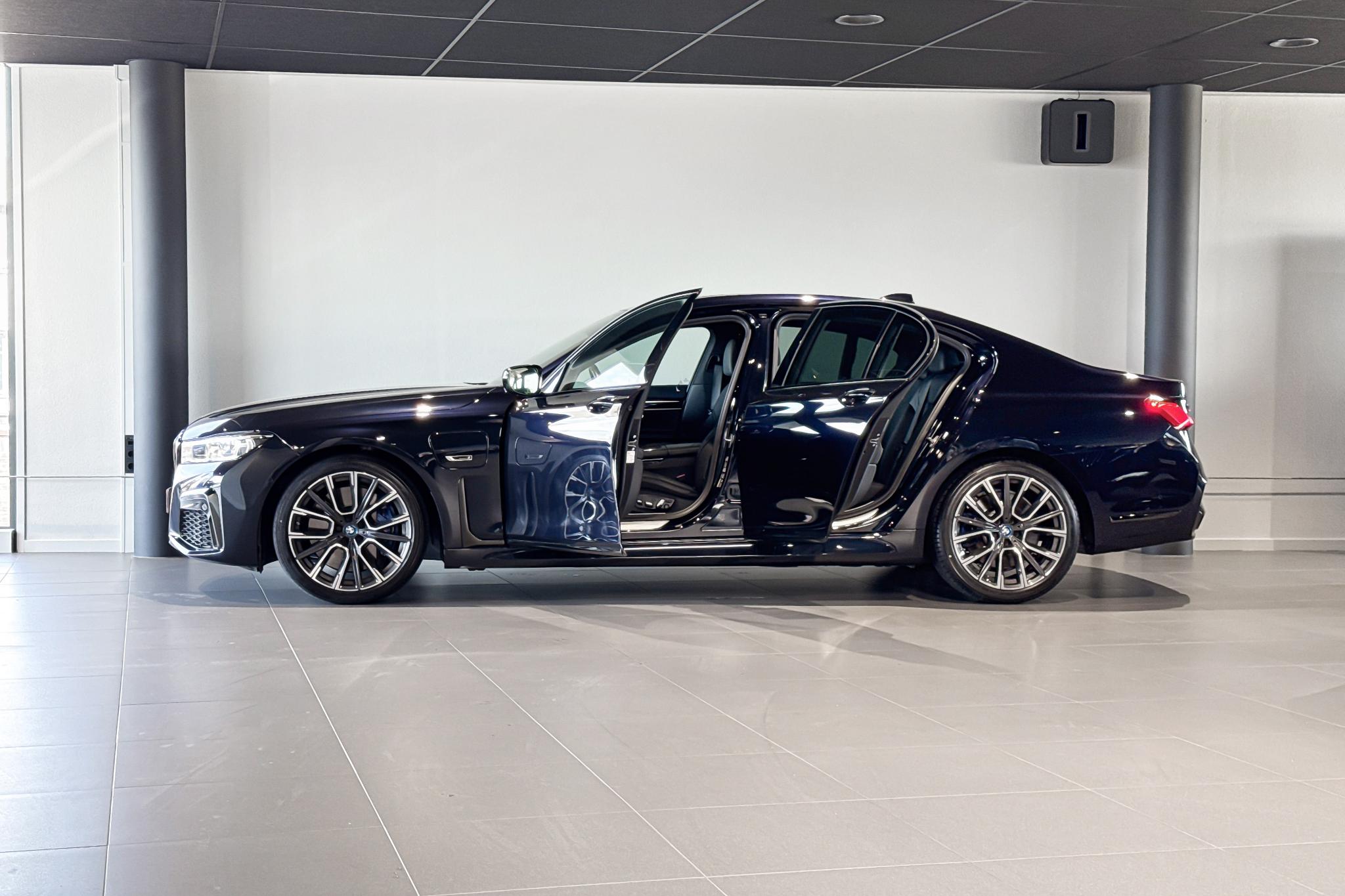 Foto van BMW 745e