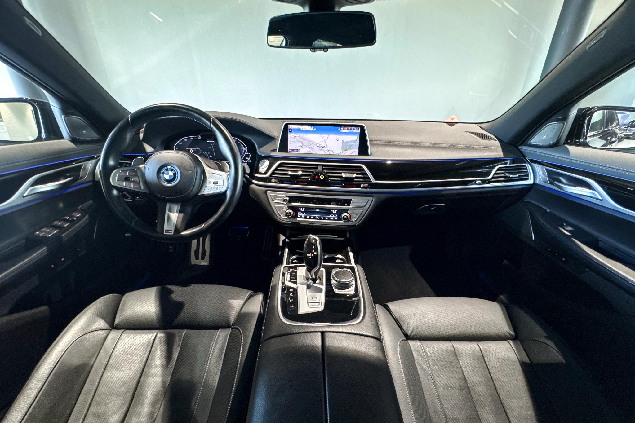 Foto van BMW 745e
