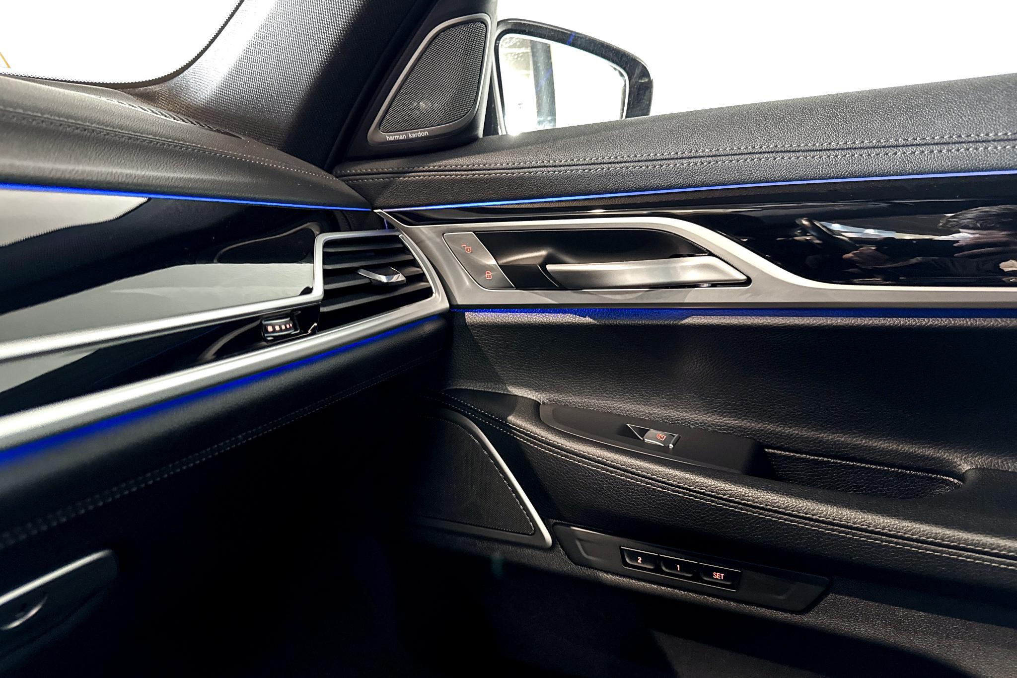 Foto van BMW 745e