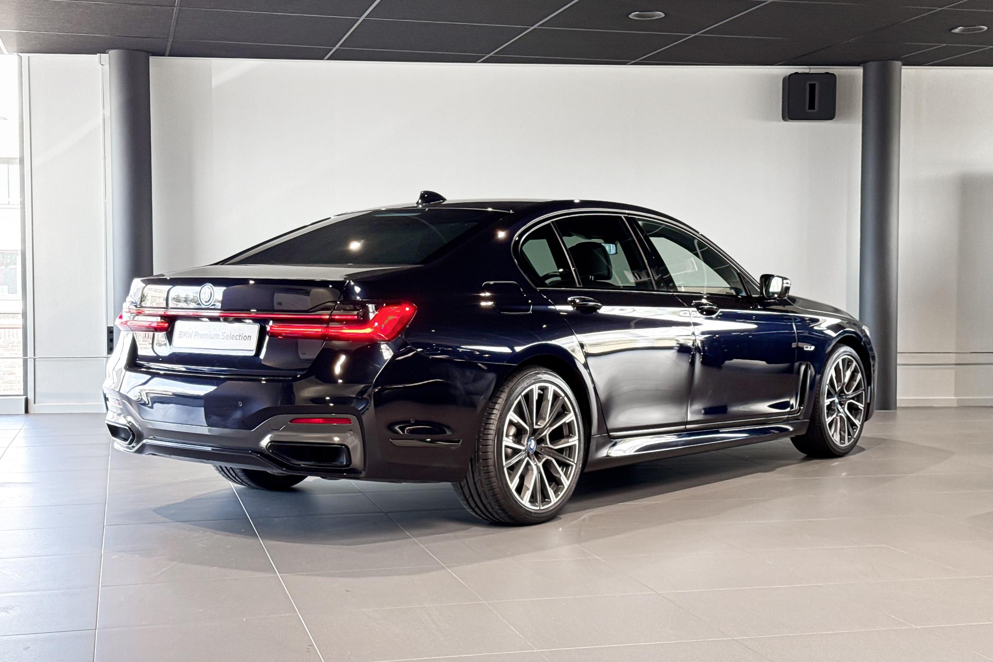 Foto van BMW 745e
