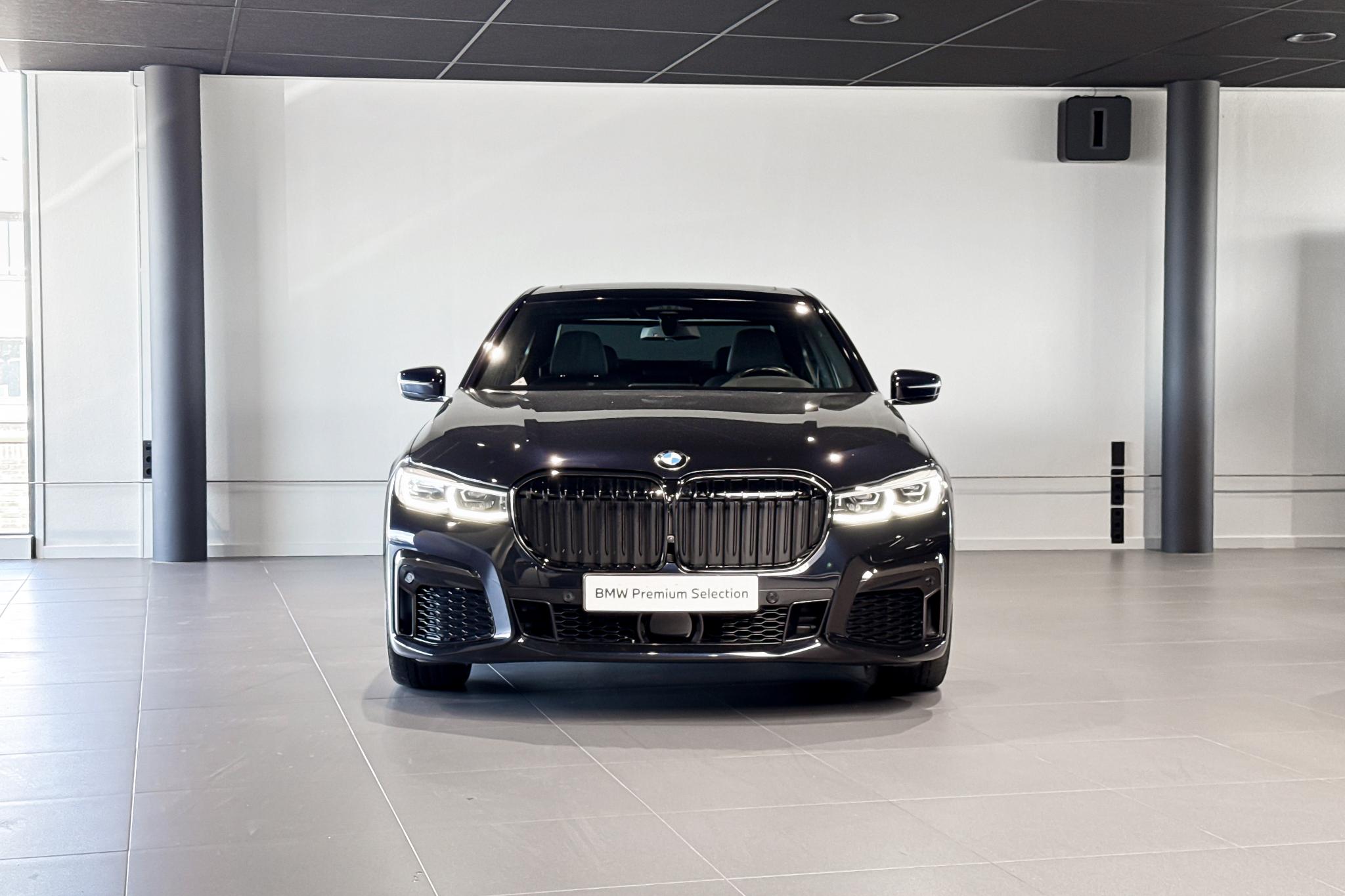 Foto van BMW 745e