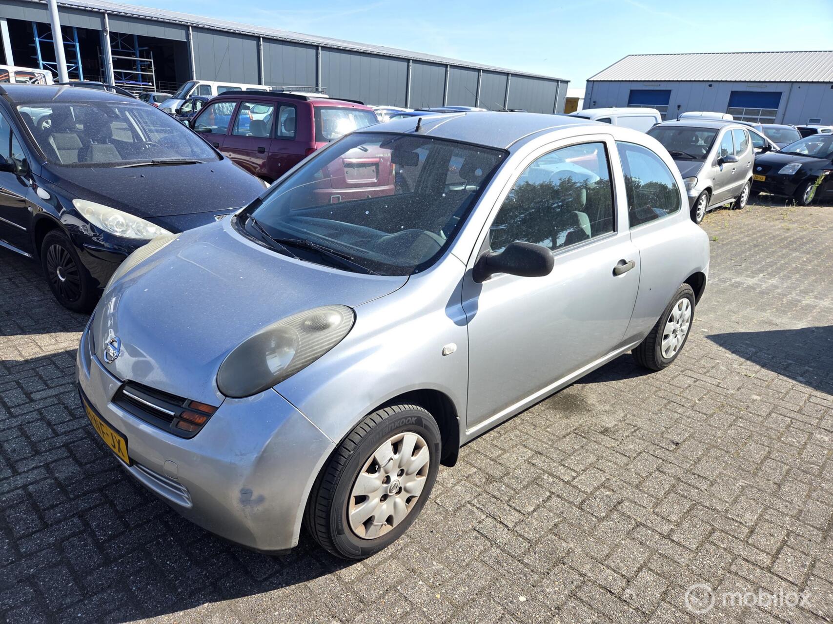 Nissan Nissan Micra 1.2 Acenta Airco Automaat 2003 - voorkant