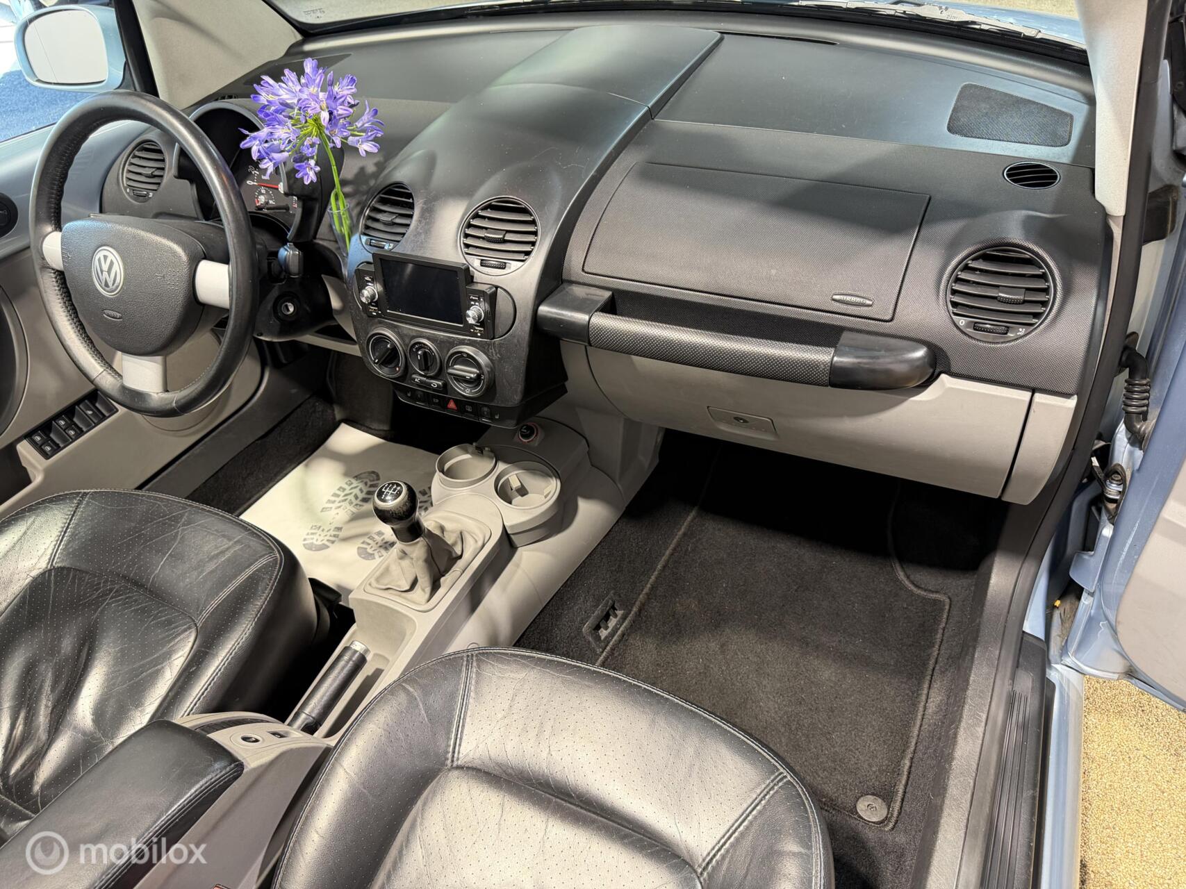 Foto van Volkswagen New Beetle Cabriolet