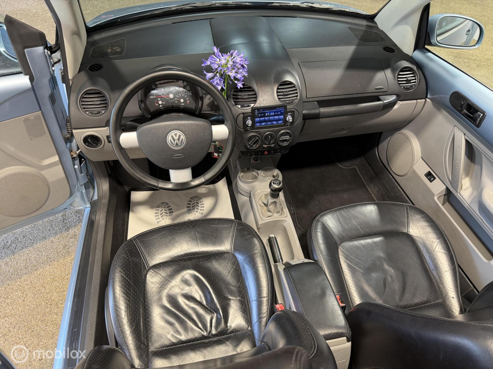 Foto van Volkswagen New Beetle Cabriolet