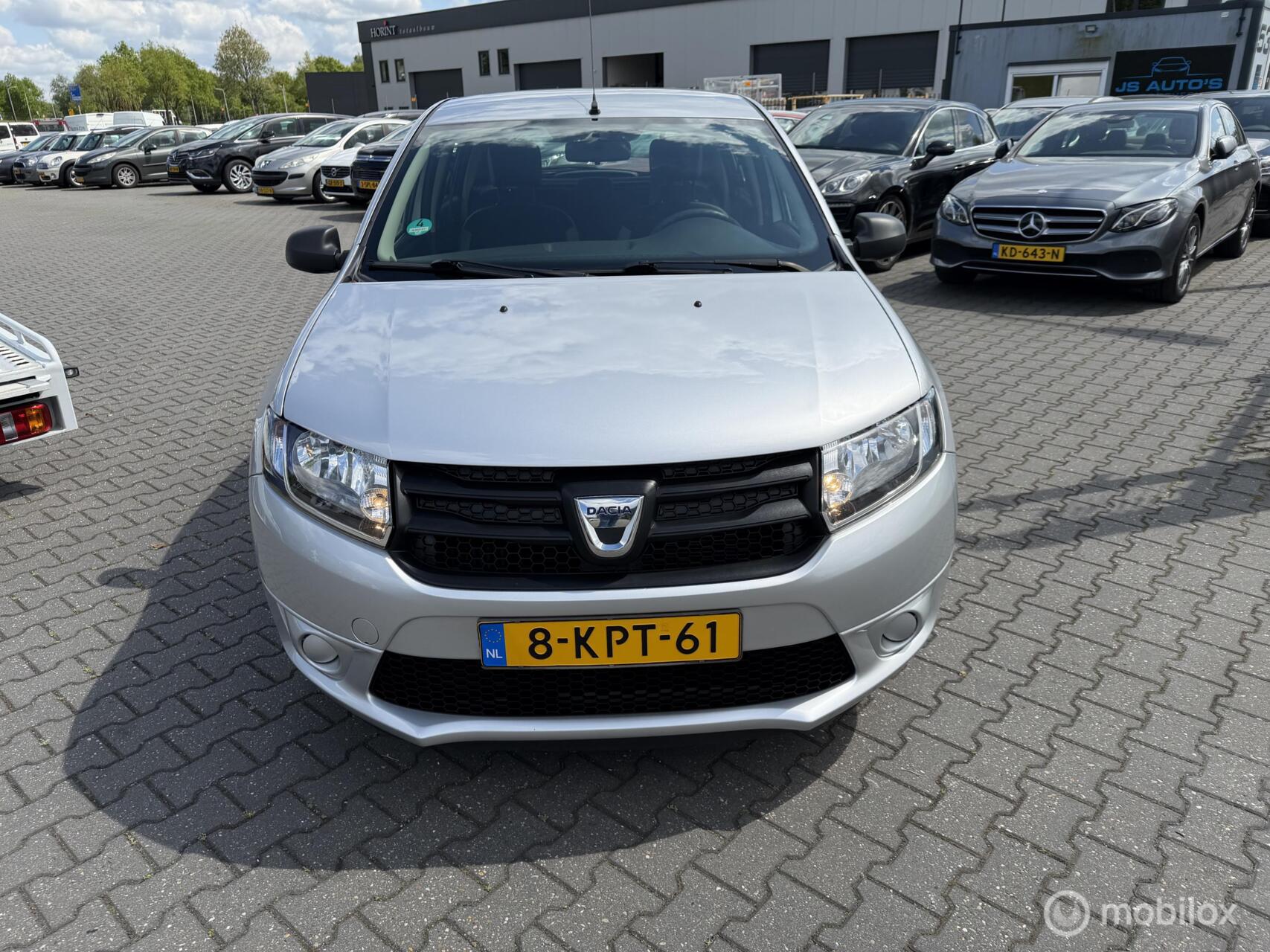 Dacia Sandero 0.9 TCe Ambiance 2013 - voorkant