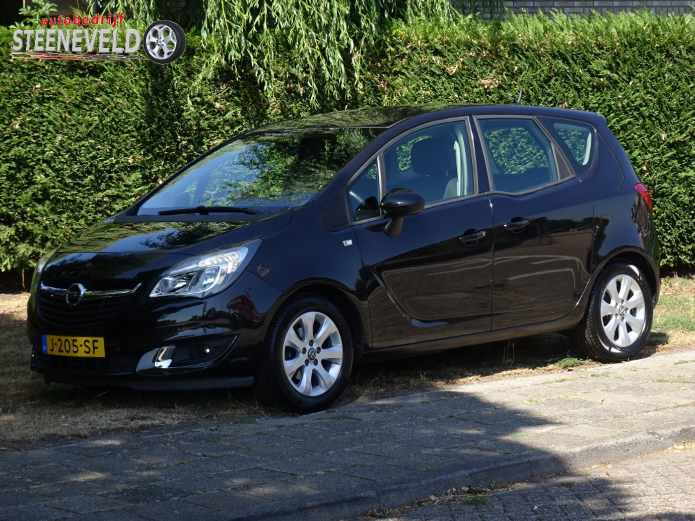 Opel Meriva 1.4 Design Edition met Navi en Trekhaak 2015 - voorkant