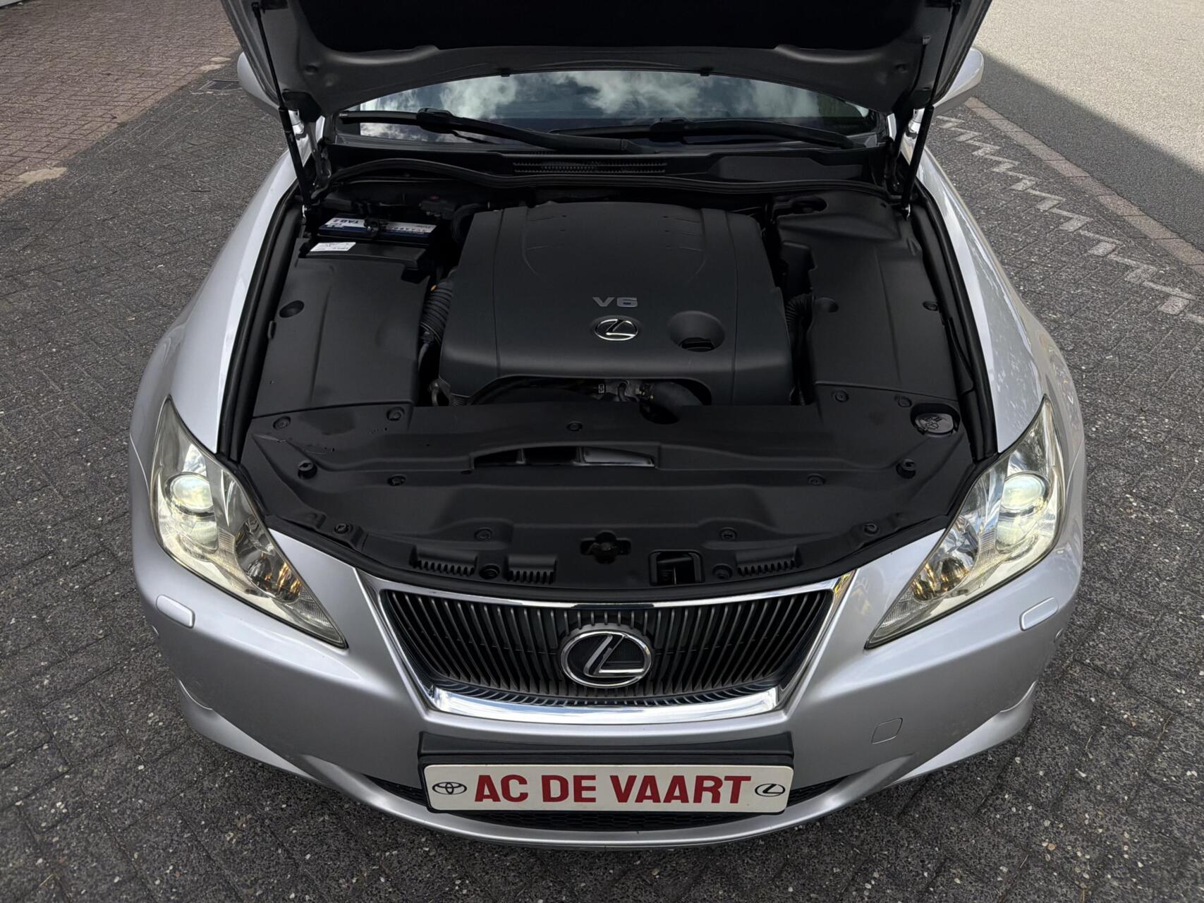 Foto van Lexus Lexus Is250