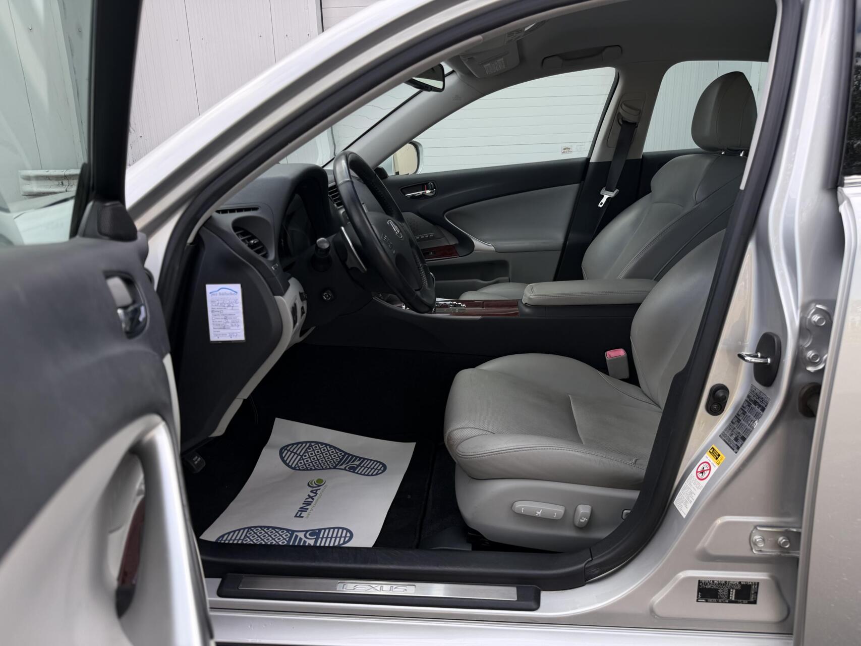 Foto van Lexus Lexus Is250
