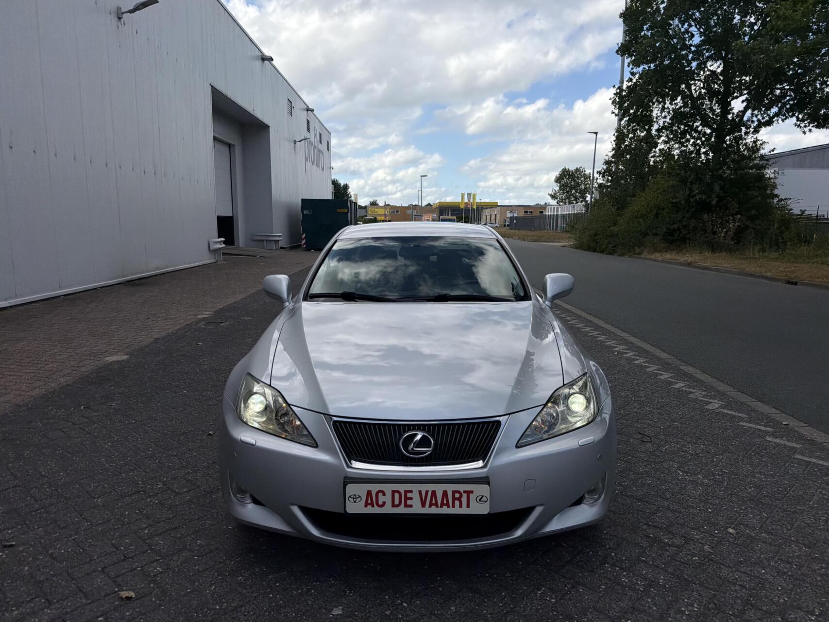 Lexus Lexus Is250 250 Executive - AUTOMAAT/LEER/STOELKOELING/CAM/NAP 2008 - voorkant