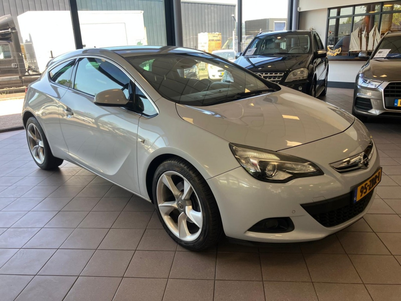 Foto van Opel Astra GTC