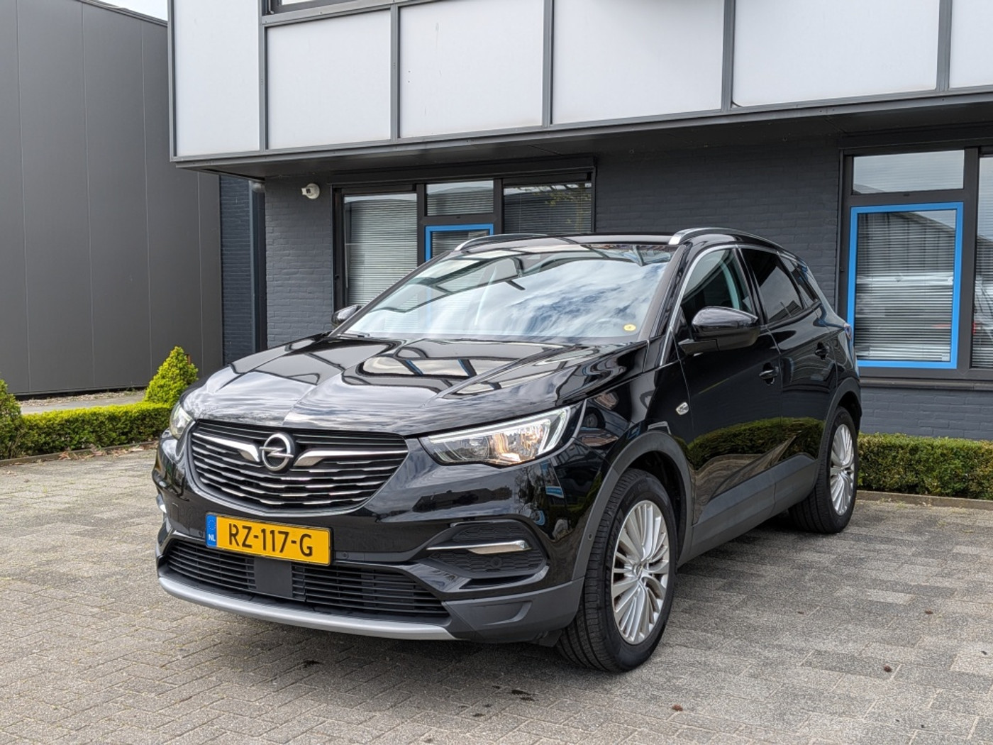 Opel Grandland X 1.2 Turbo Bns Exec. Distributieriem vervangen 2018 - voorkant