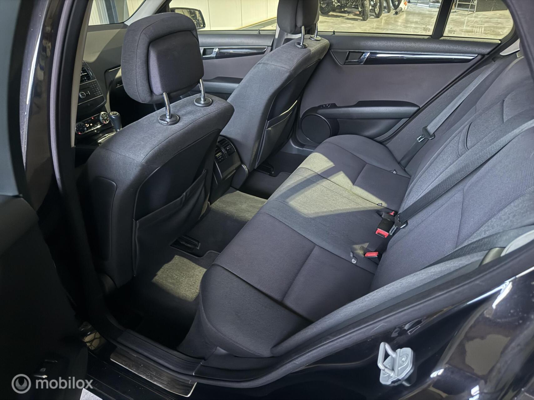 Foto van Mercedes-Benz C 180 Kompressor
