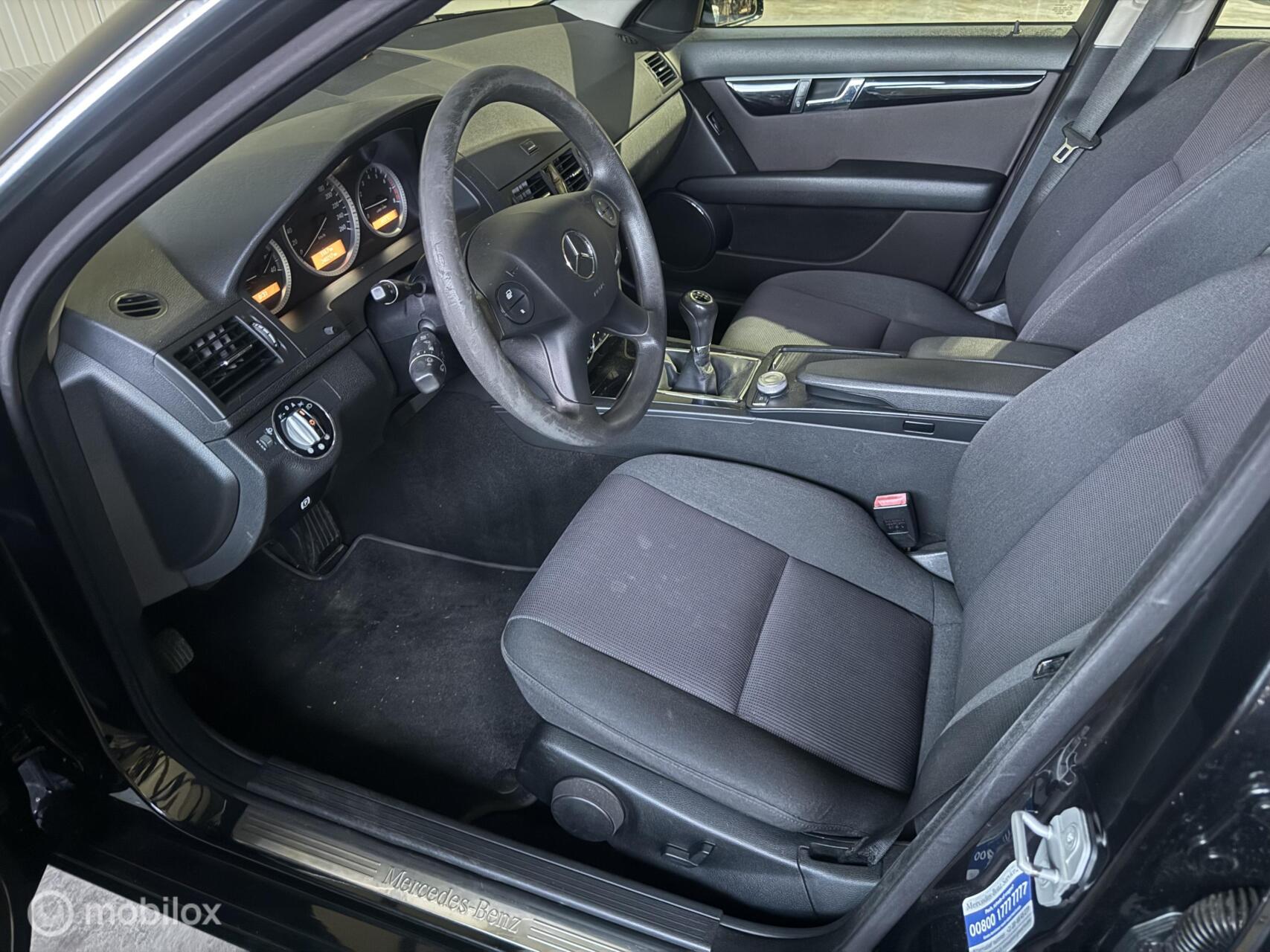 Foto van Mercedes-Benz C 180 Kompressor