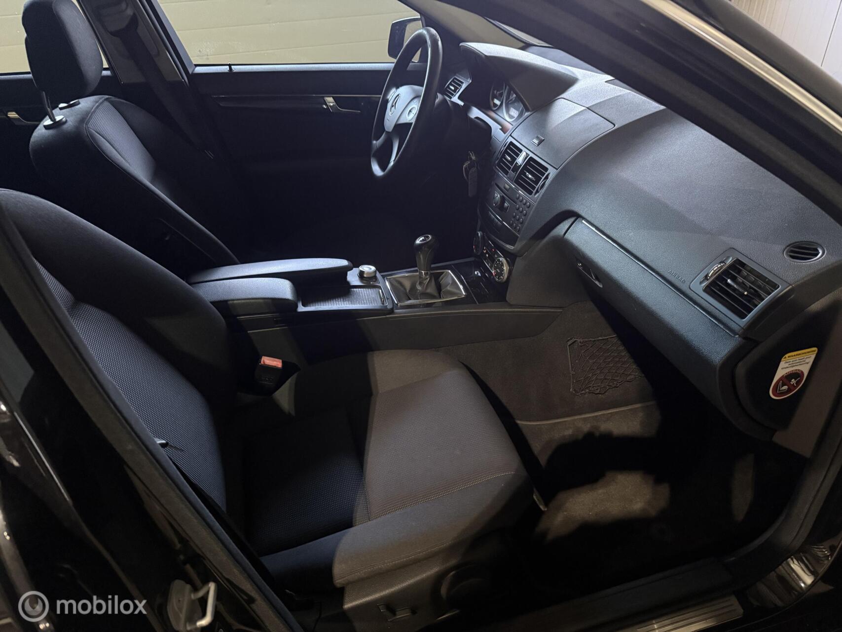Foto van Mercedes-Benz C 180 Kompressor