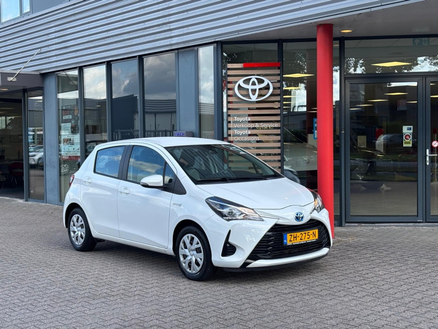 Toyota Toyota Yaris Hybrid 1.5 Hyb. Active | Automaat | 61.665km!! | Clima | A.Cam | BTW- a 2019 - voorkant