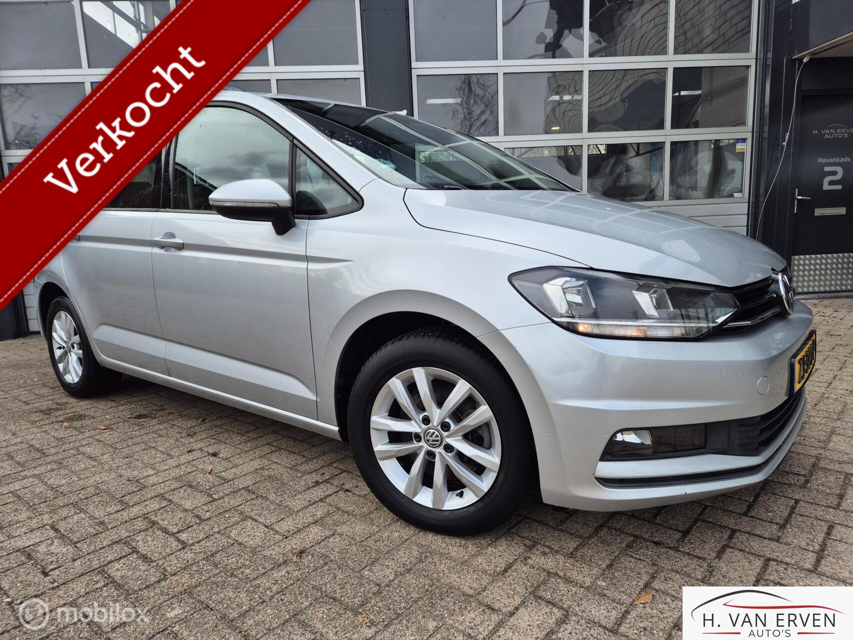 Volkswagen Touran 1.2 7PERS 56000KM DEALERONDERHOUDEN 2018 - voorkant