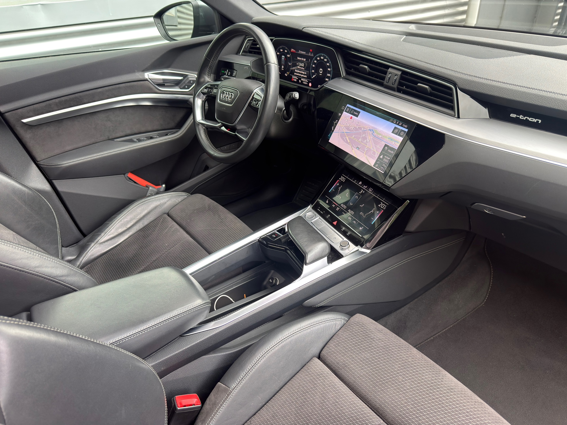 Foto van Audi E-tron 50