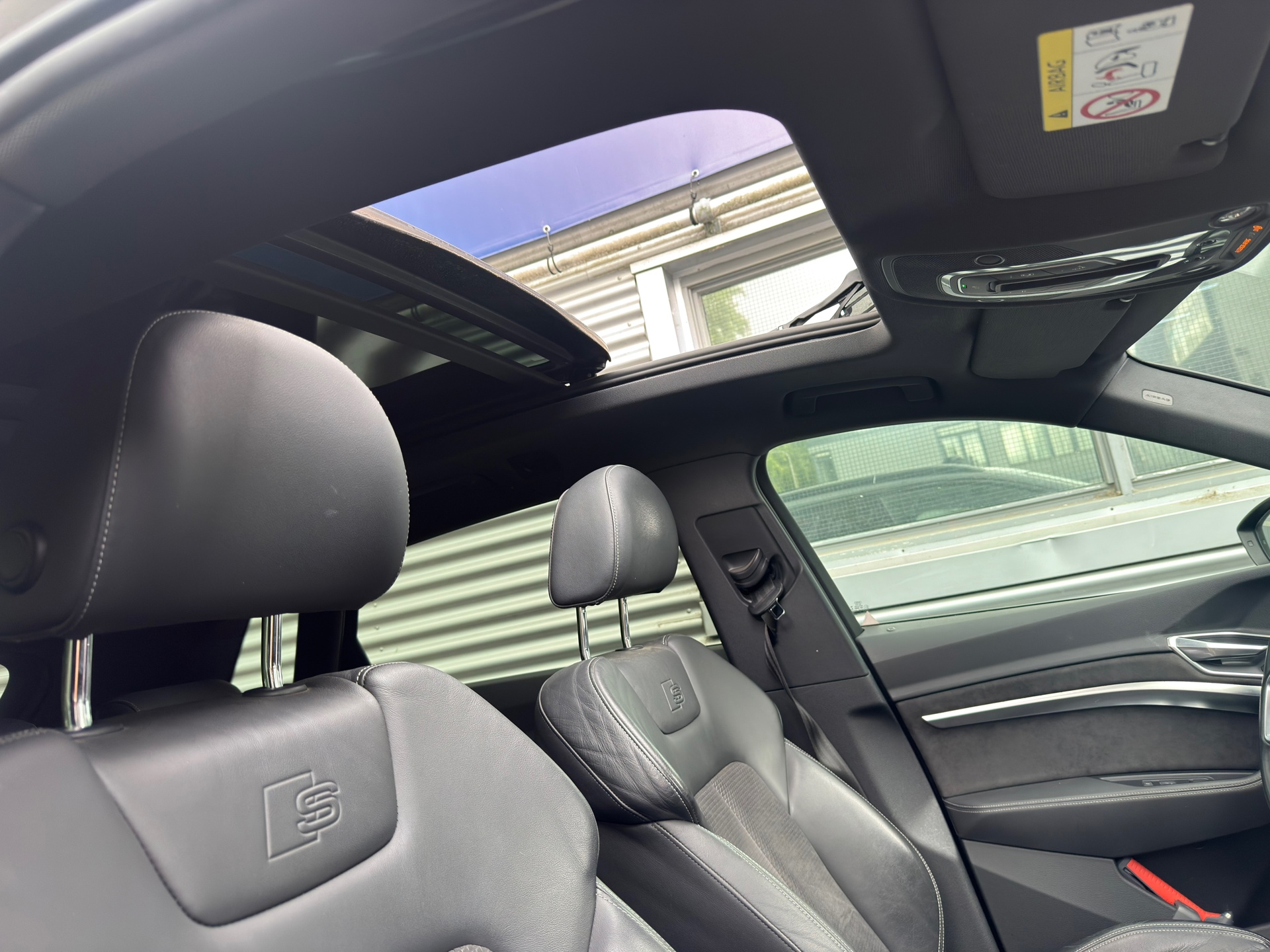 Foto van Audi E-tron 50