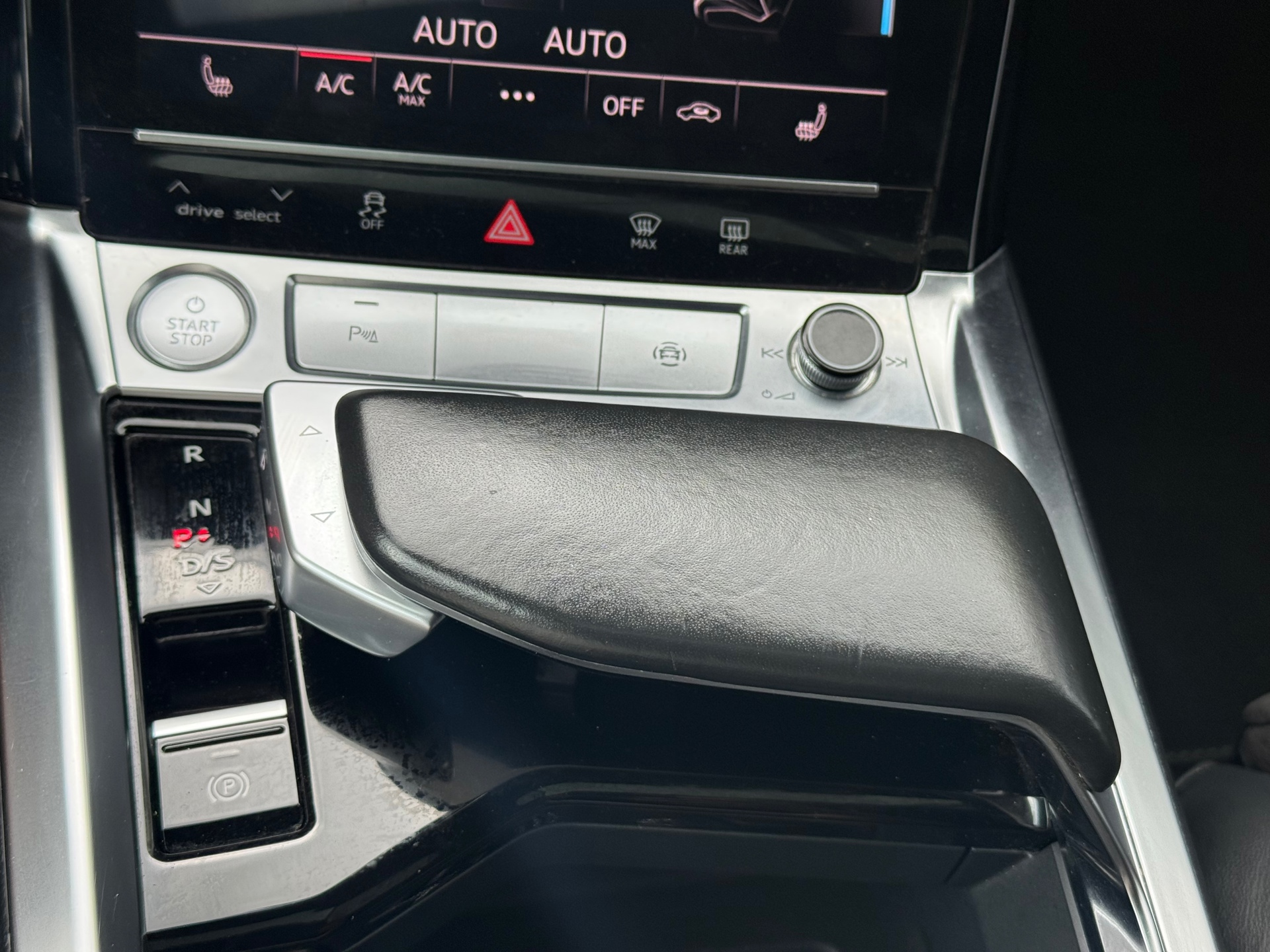 Foto van Audi E-tron 50