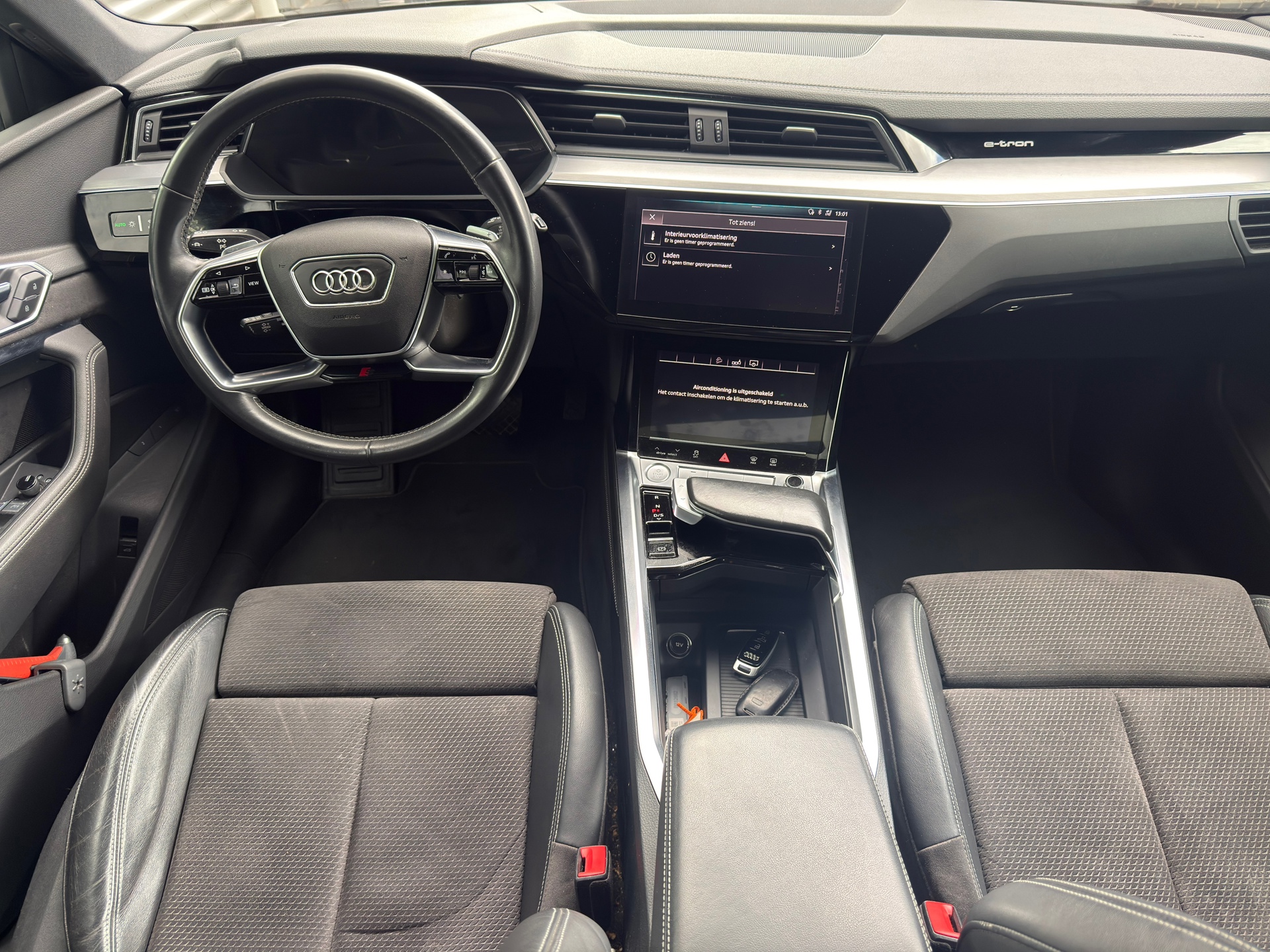 Foto van Audi E-tron 50