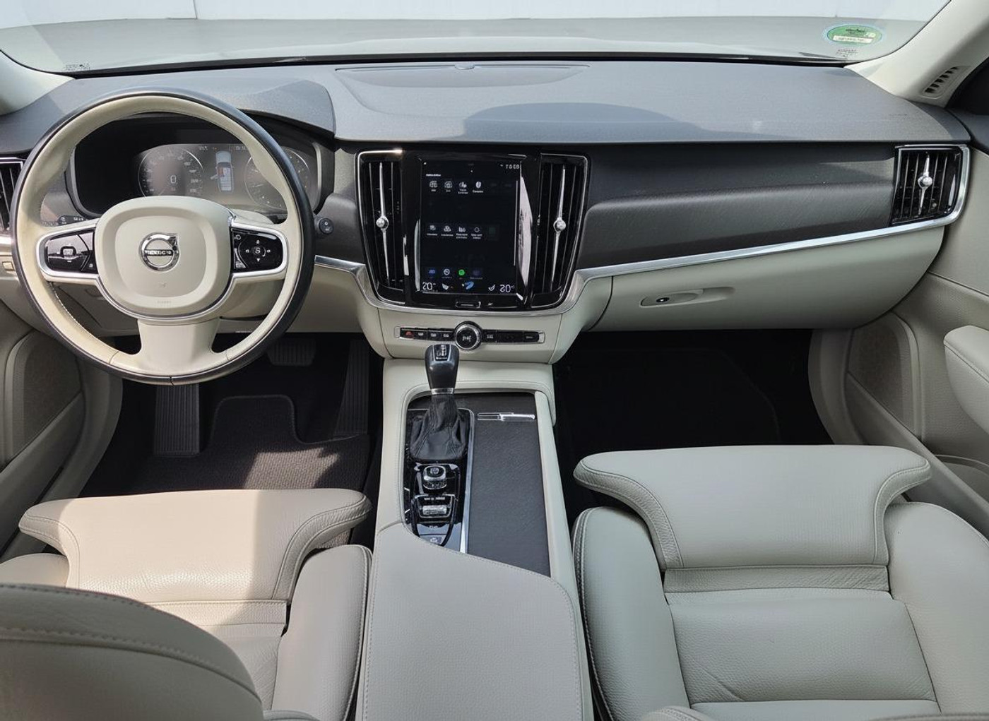 Foto van Volvo V90 Cross Country