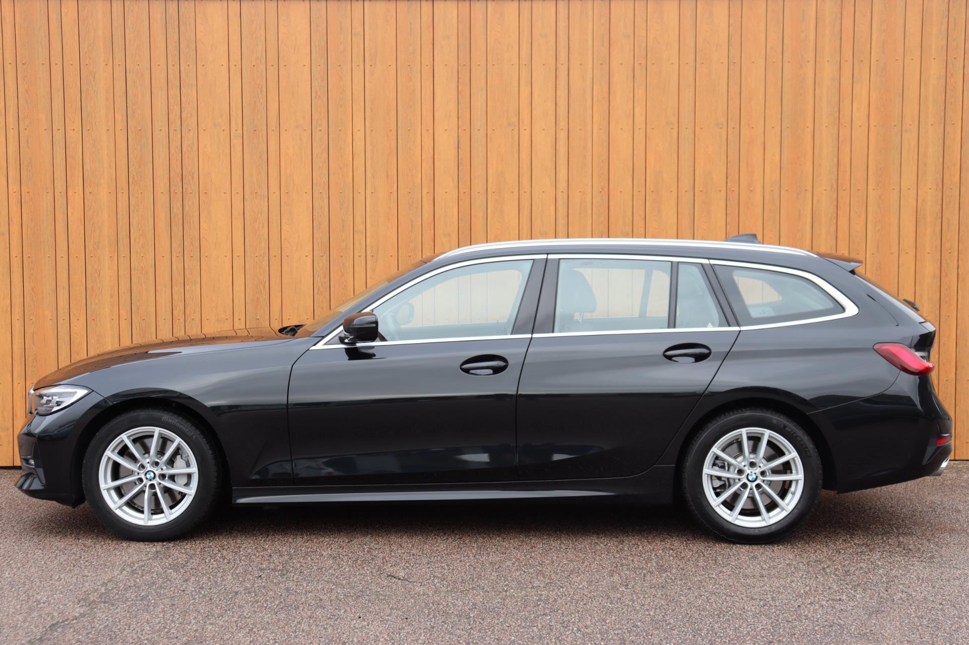 Foto van BMW 330i