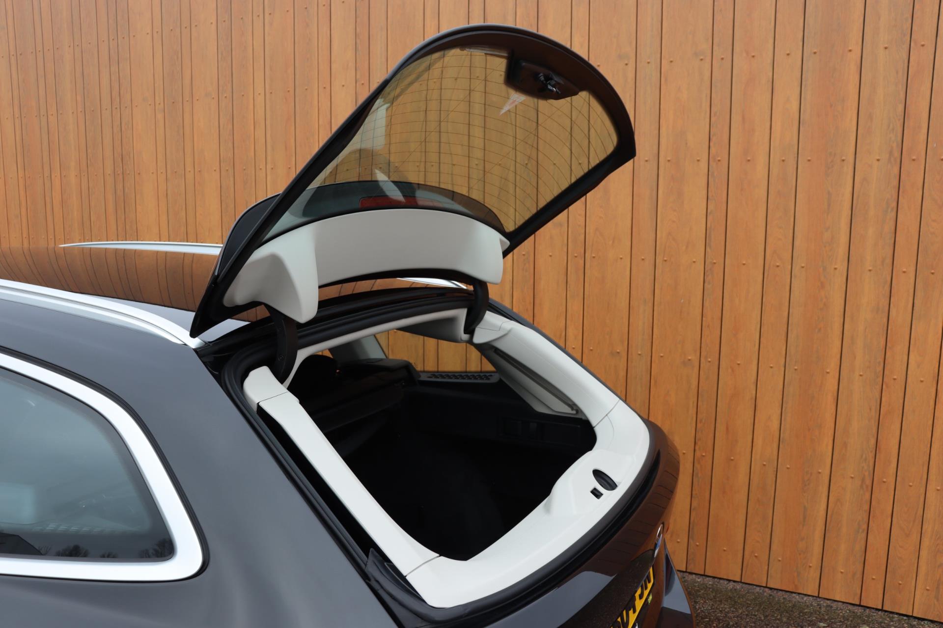 Foto van BMW 330i