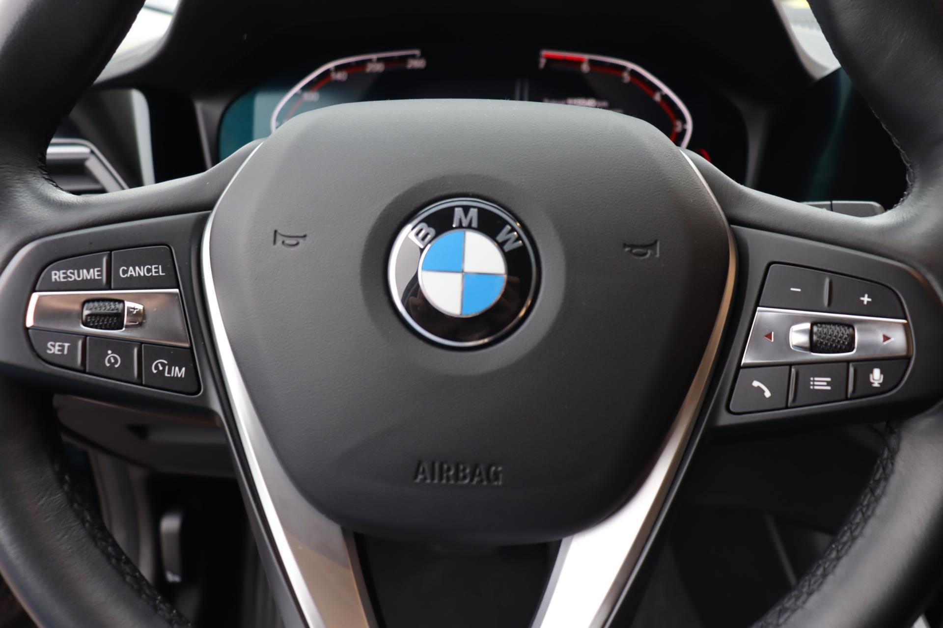 Foto van BMW 330i
