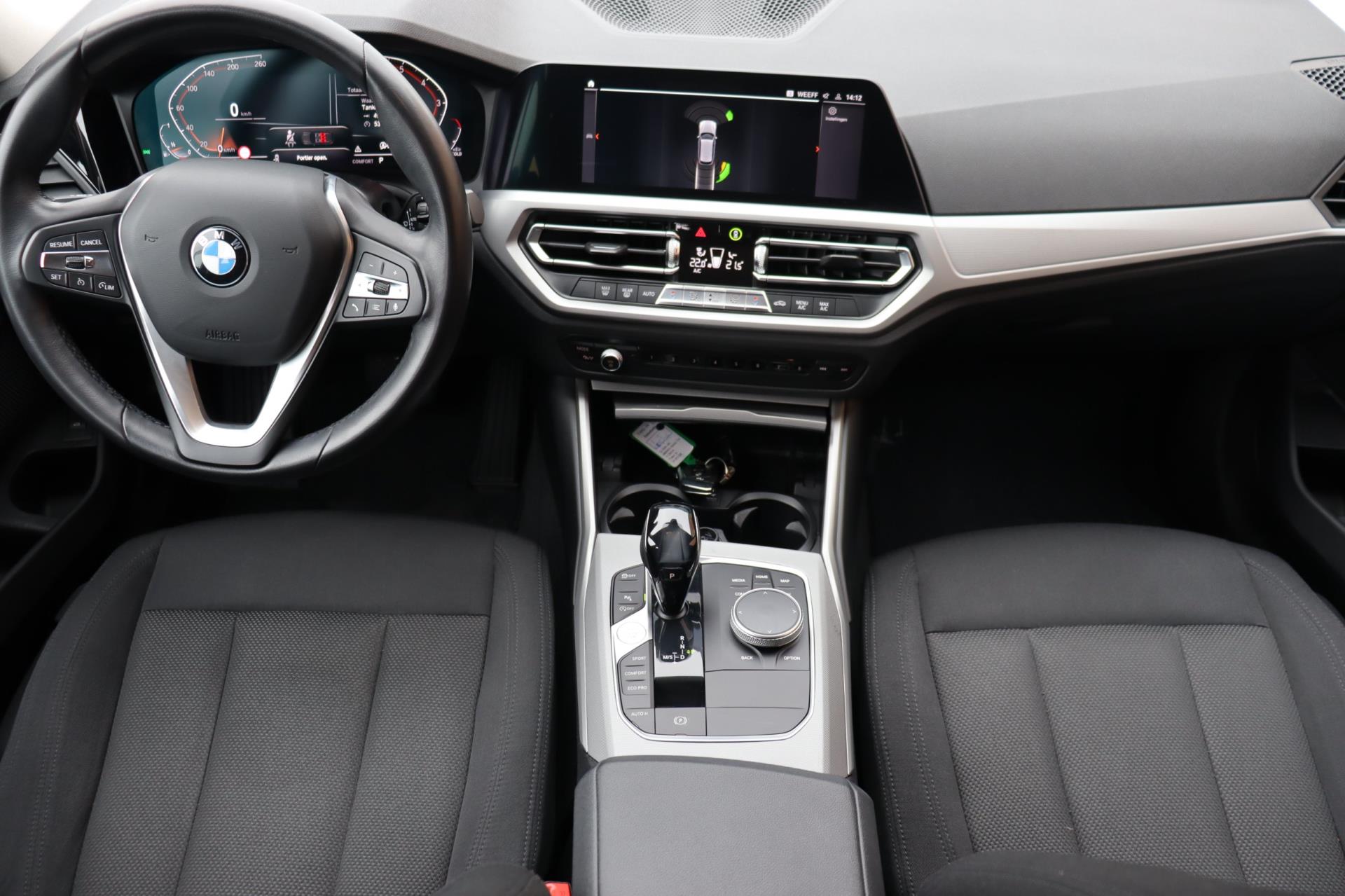 Foto van BMW 330i