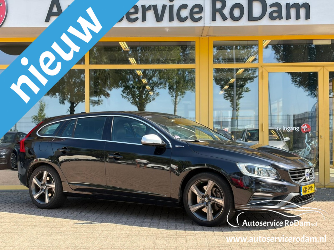 Volvo V60 Plug In Hybrid 2.4 D6 AWD Pl.i R-D. 2015 - voorkant