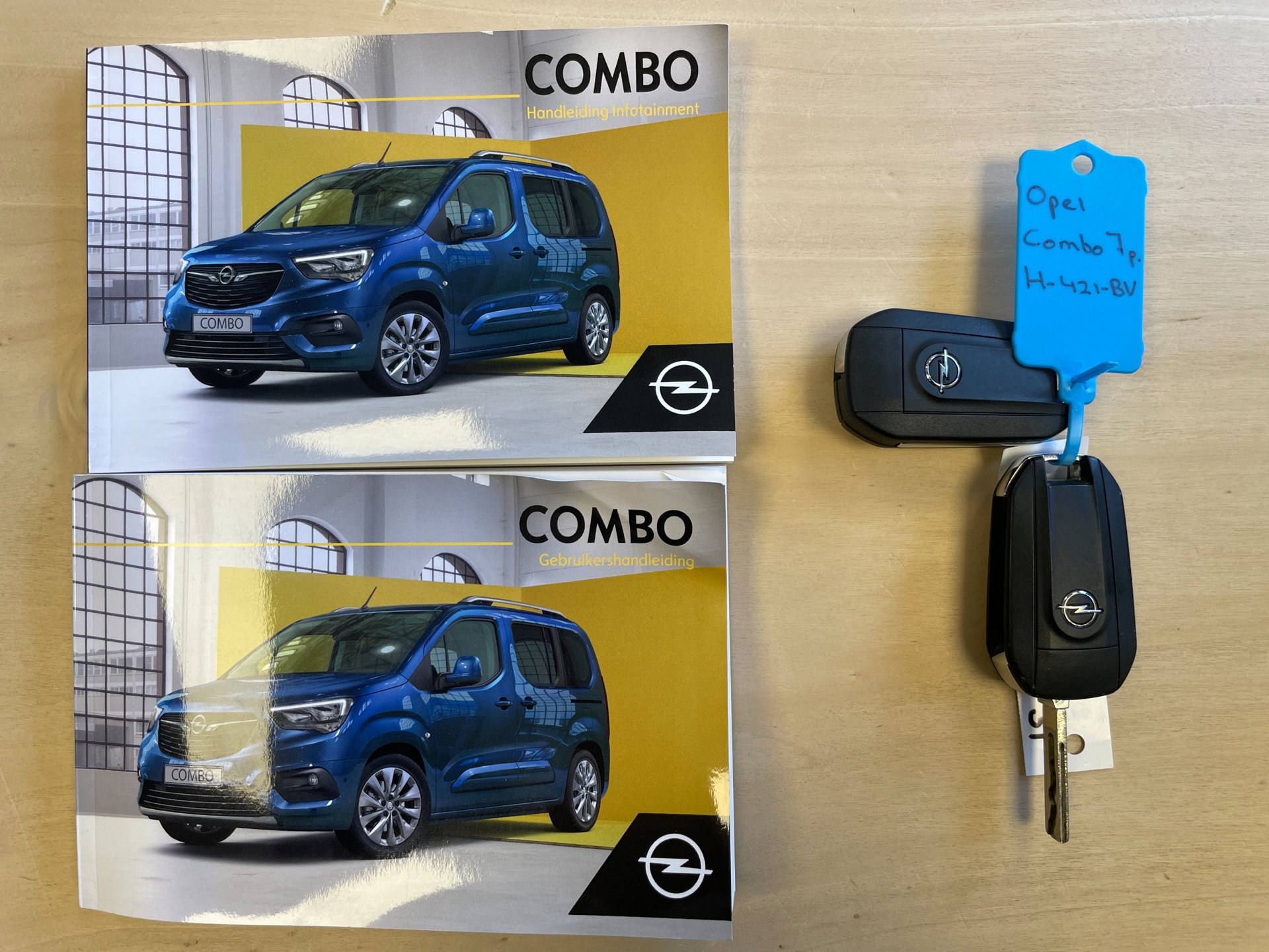 Foto van Opel Combo Tour