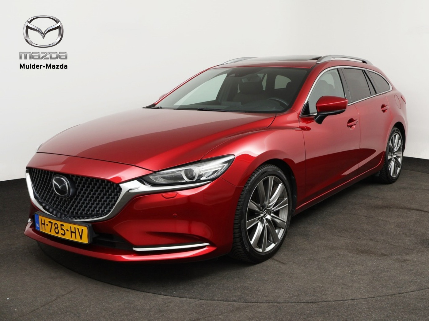 Mazda Mazda6 2.0 SkyActiv-G 165 Signature | Automaat • Schuifdak • Trekhaak • Bose 2020 - voorkant