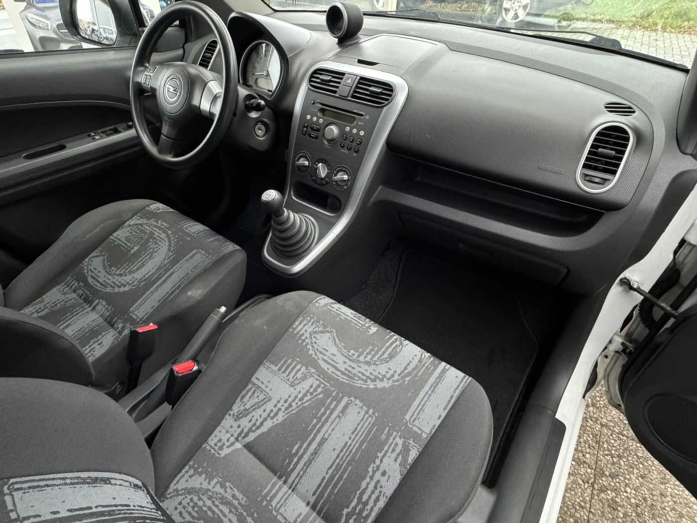 Foto van Opel Agila