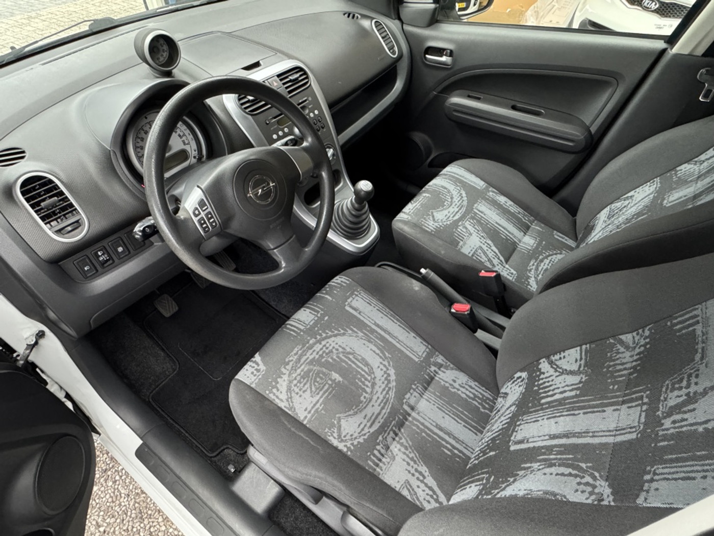 Foto van Opel Agila