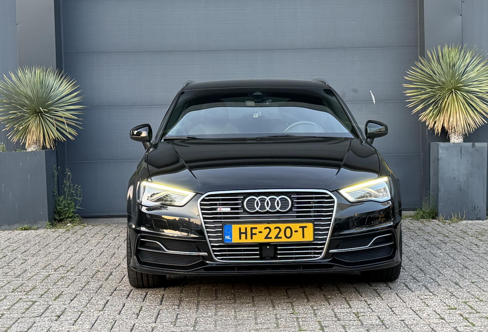 Foto van Audi A3 Sportback E-tron