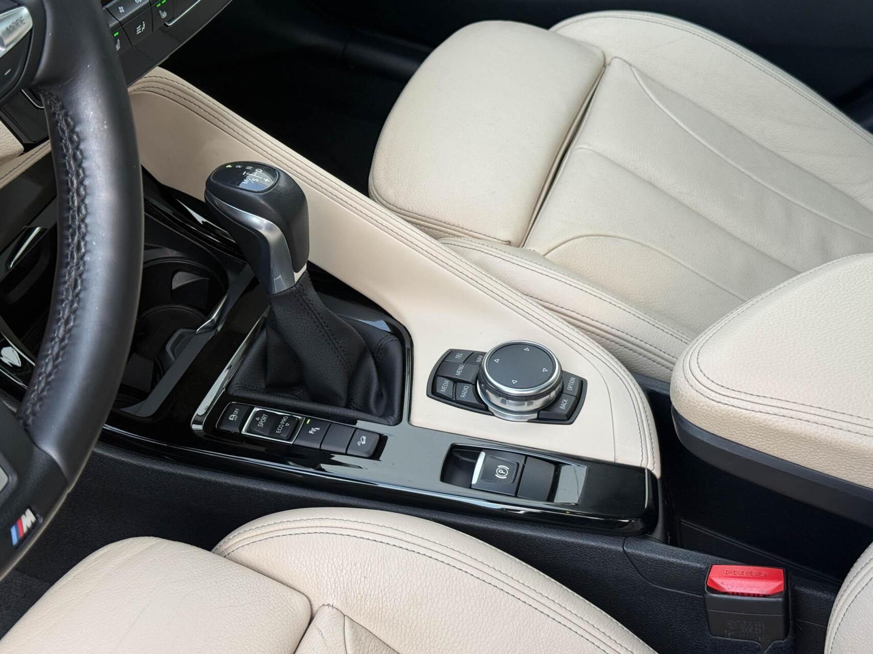 Foto van BMW X1 Xdrive25i