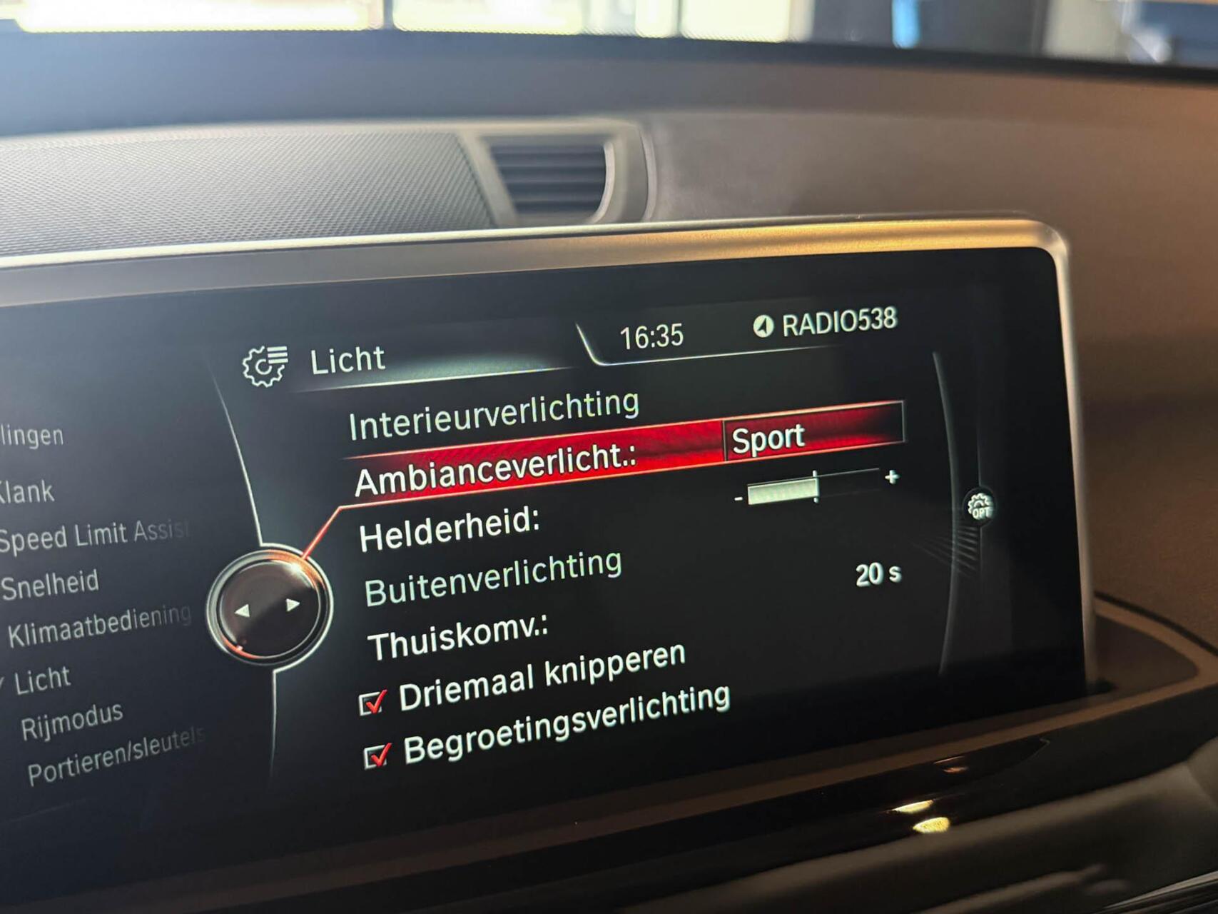 Foto van BMW X1 Xdrive25i