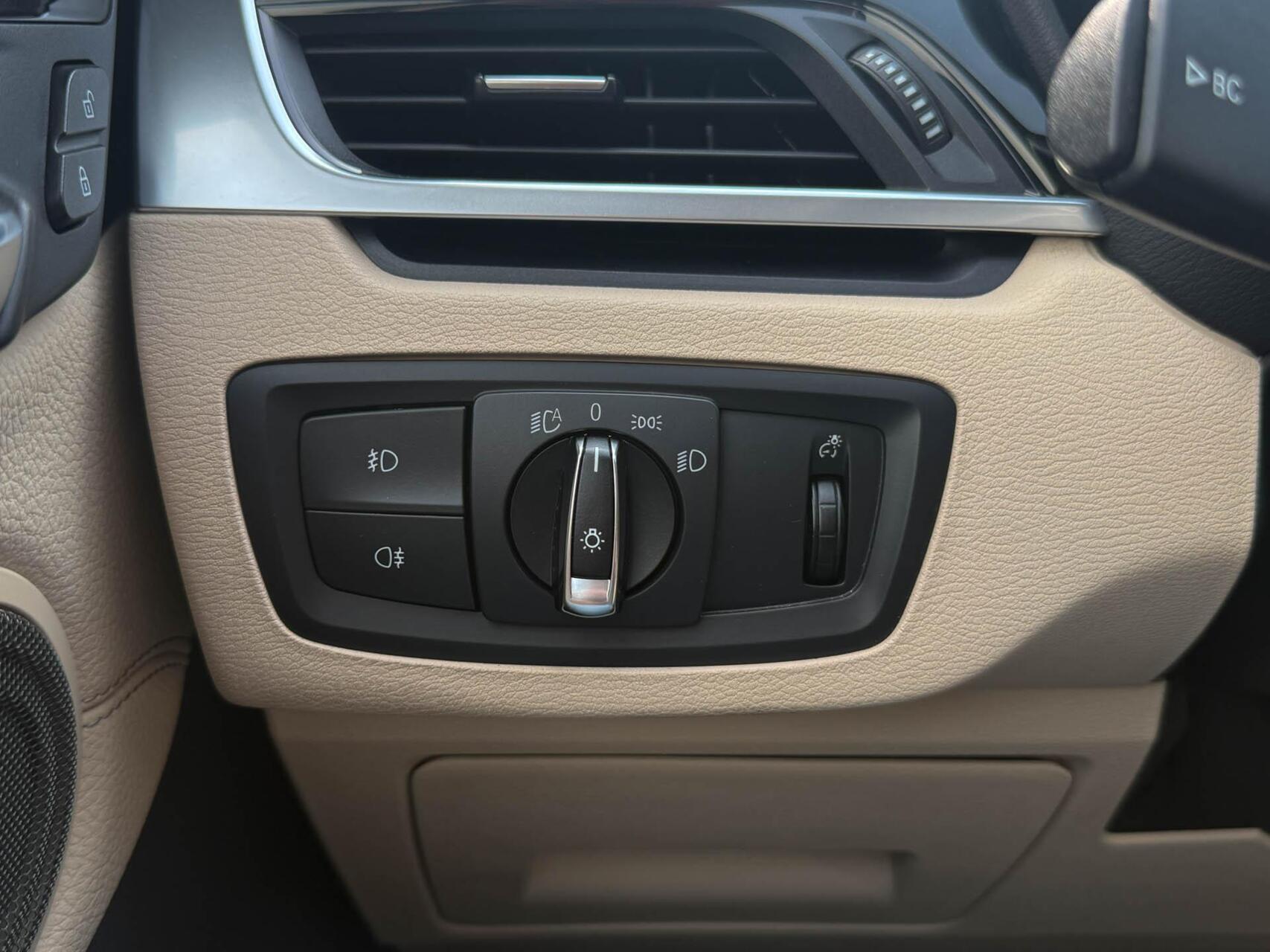Foto van BMW X1 Xdrive25i