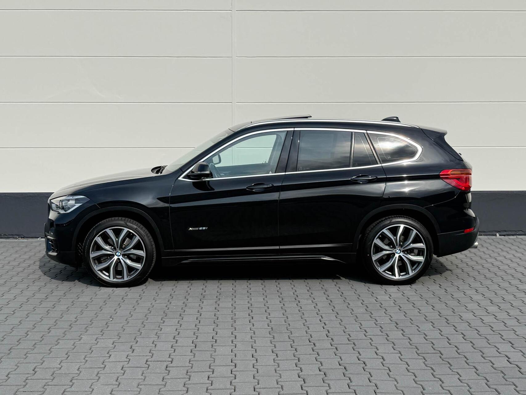 Foto van BMW X1 Xdrive25i