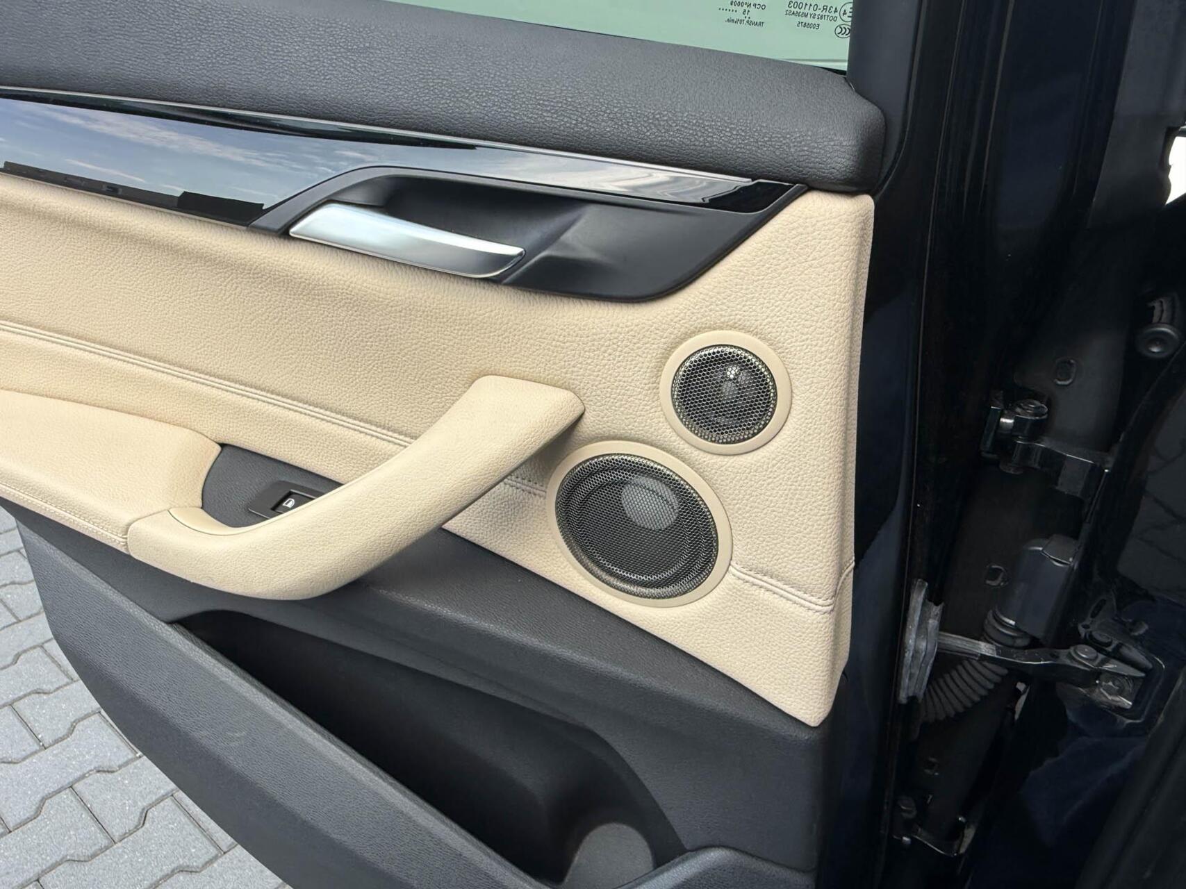 Foto van BMW X1 Xdrive25i
